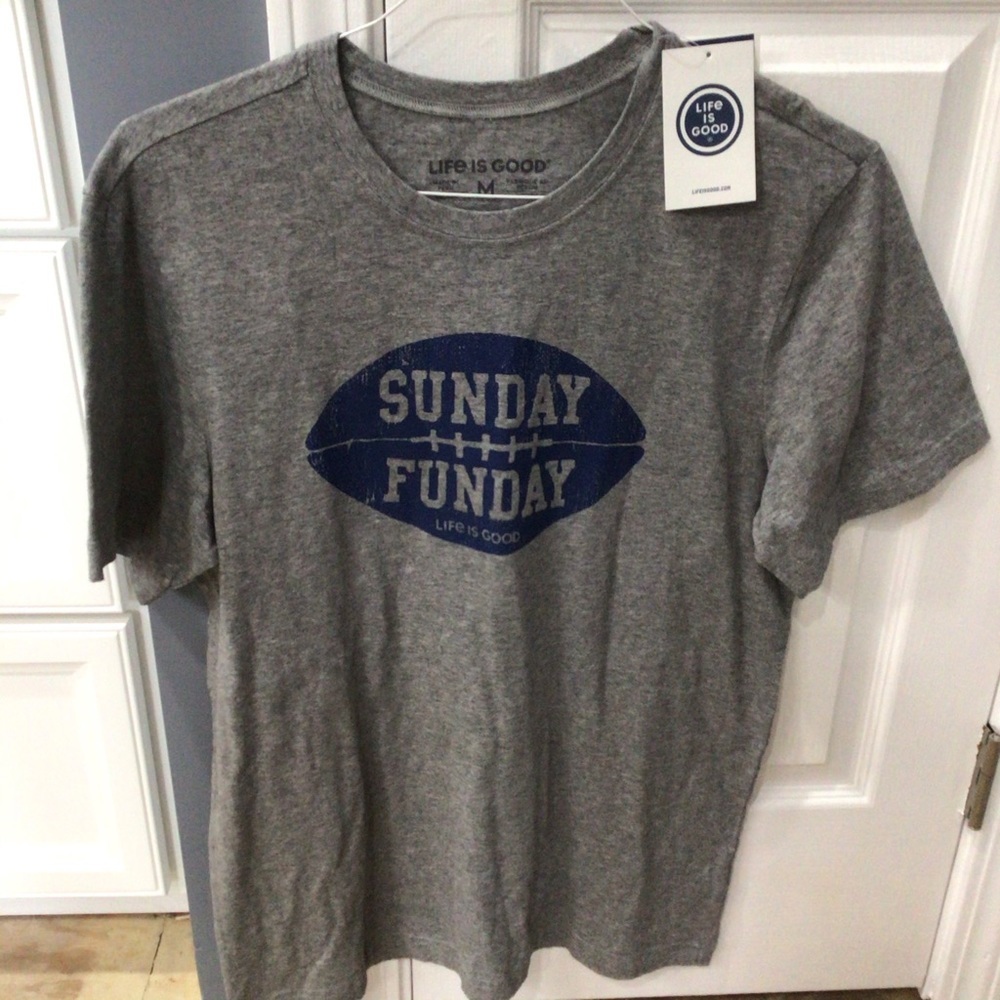 Men’s Life is Good Tee NWT Size M